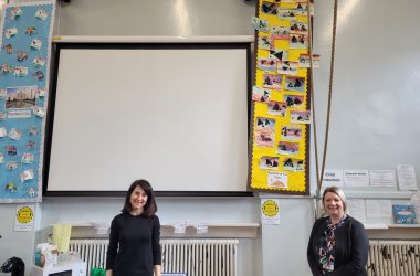 Picture of Liz Kendall with Libby Smith, headteacher of Imperial Avenue Infant School